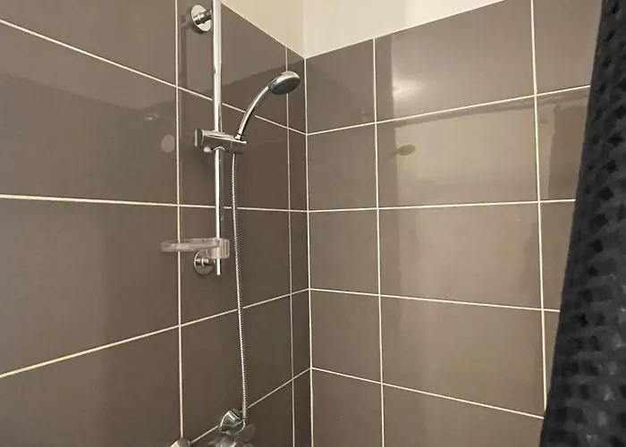 Avec Place De Parking Privee *